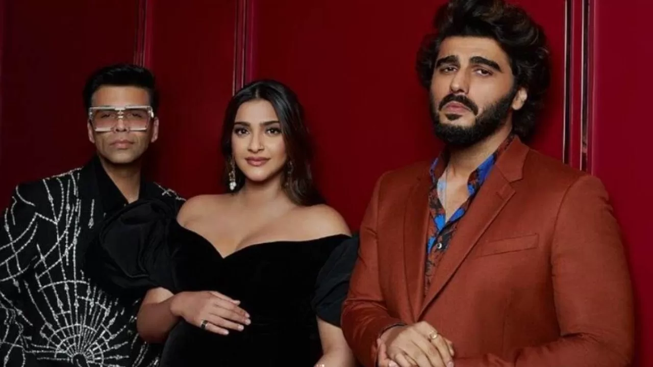 Koffee With Karan 7: अर्जुन कपूर को सोनम कपूर ने किया रोस्ट, कहा- मेरे सभी भाई मेरी दोस्तों के साथ सोए हैं