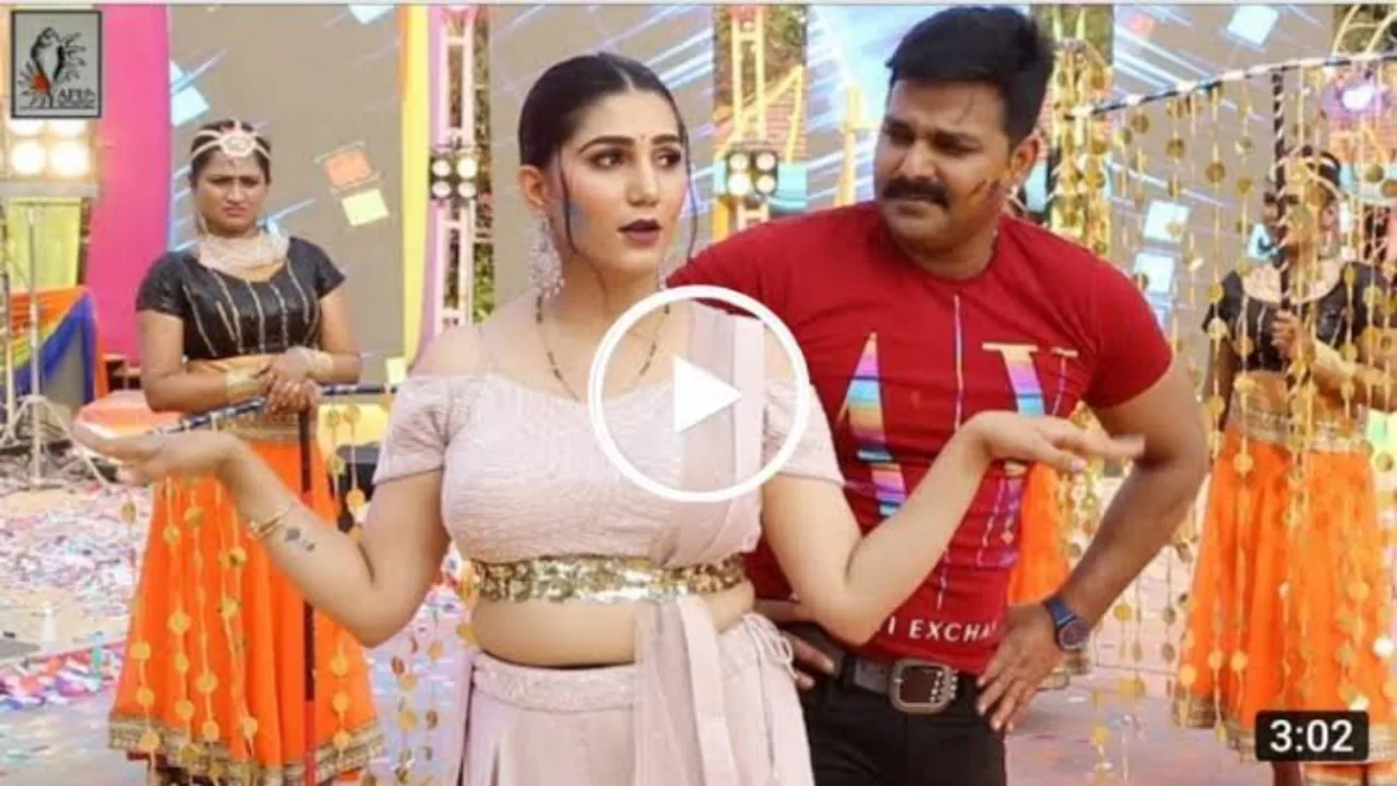 Sapna Choudhary ने लहंगा पहनकर किया Se*xy डांस, देसी भाभी स्टाइल में वायरल हुआ वीडियो