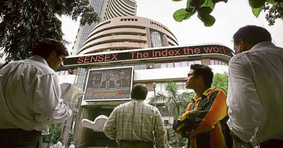 Sensex ends below 60,000, Nifty sheds 130 pts; Bank, IT, Media lag