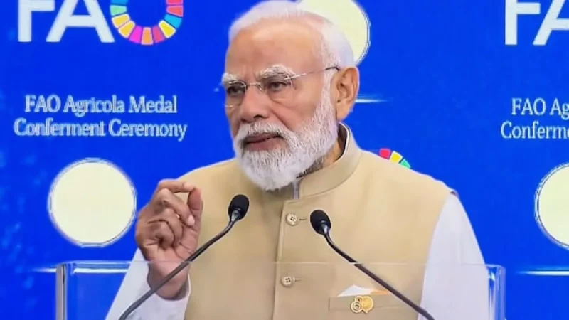 वाराणसी-भुवनेश्वर दौरे पर पीएम मोदी