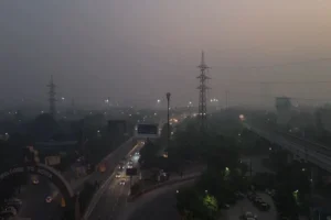 दिल्ली में वायु प्रदूषण और AQI पर स्वास्थ्य चेतावनी